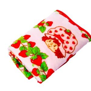Strawberry Shortcake Travel Throw Blanket 40in X 50in NWT